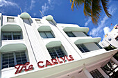 Fassade des Deco Hotel im Sonnenlicht, Ocean Drive, Miami Beach, Florida, USA