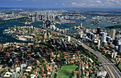 Luftaufnahme über North Sydney mit Blick auf den Hafen, die City und Darling Harbour, Sydney, New South Wales, Australien