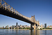 Queensborough Bridge, East River, Manhattan, New York, USA