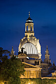 Church of Our Lady and Academy of Fine Arts in the evening, Dresden, Saxony, Germany