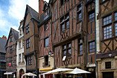 Fachwerkhaus an der Place Plumereau, Jakobsweg, Chemins de Saint-Jacques, Via Turonensis, Tours, Dept. Indre-et-Loire, Région Centre, Frankreich, Europa