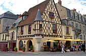 Gastronomie in Altstadt von Bourges, Jakobsweg, Chemins de Saint Jacques, Via Lemovicensis, Bourges, Dept. Cher, Région Centre, Frankreich, Europa