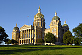 The State Capitol Building at Des Moines, Iowa, USA