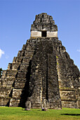 Temple of the Gran Jaguar (Temple I) at the Gran Plaza, Tikal mayan archeological site. Petén Department, Guatemala