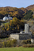 Kloster Marienberg und Fürstenburg an einem Berghang, Vinschgau, Südtirol, Italien, Europa