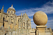 Catedral Nueva ('new cathedral') and  Catedral Vieja ('old cathedral'). Salamanca. Castilla-León, Spain
