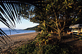 Bingil Bay Campingplatz, nahe Mission Beach, Queensland, Australien
