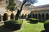 Claustro de la iglesia de Santa Maria de Vilabertran (Girona)
