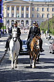 royal guard, royal guards, guard, guards, parliament, oslo, norway