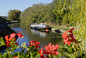 Canal du Midi at Trèbes. Aude, Languedoc-Roussillon, France