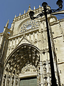 Sevilla. España. Fachada exterior de la Catedral gótica de la ciudad de Sevilla.