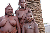 Himba Familie, Nomadenvolk, Windhoek, Namibia, Afrika