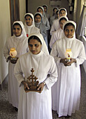 9838  INDIA  Procession of sisters, Daughters of Saint Thomas, Palai, Kerala