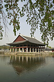 Gyeonghoenu Pavilion, Gyeongbokgung Palace, Seoul, South Korea