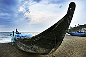 India. Trivandrum. Waiting for the monsoon on the beach of Kovalam.