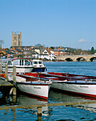 View of River, Henley-on-Thames, Oxfordshire, UK, England