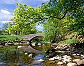 Stainforth Pack Horse Bridge, Ribblesdale, Yorkshire, UK, England