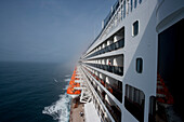 Decks der Kreuzfahrtschiff Queen Mary 2, Transatlantik, Nordatlantik, Atlantik