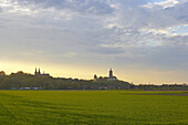 Cityscape with swan castle in the evening, Kleve, North Rhine-Westphalia, Germany