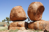 Devils Marbles, huge boulders in desert, Tennant Creek, near, Northern Territory, Australia