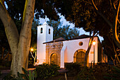 Die Kirche Iglesia de Virgen de La Regla am Abend, Pajara, Fuerteventura, Kanarische Inseln, Spanien, Europa