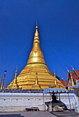 Golden pagoda at Mae Sot, Chedi, Province Tak, Thailand, Asia