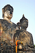 Sitzende Buddhas im Wat Phra Si Rattana Mahatat, Si Satchanalai Chalieng Geschichtspark, Provinz Sukothai, Thailand, Asien