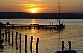 Sonnenuntergang über dem Ammersee, Aidenried, Bayern, Deutschland