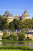 Lake and castle (11th century),  Combourg. Ille-et-Vilaine,  Bretagne,  France