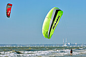 Kite Surfing, Trouville-Sur-Mer, Calvados (14), Normandy, France