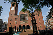 Beurs Van Berlage Designed By H. P. Berlage, Very Imposing With Its 141 Meters Of Red Brick Facade Along The Damrak. Seat Of The Netherlands Philharmonic Orchestra, The Big Hall With Perfect Acoustics Hosts Concerts And Other Events