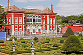 Gardens In The Palacio Quinta Dos Marques Da Fronteira, Fronteira Palace, At The Foot Of The Monsanto Hill, On The Outskirts Of Lisbon. It Possess A Unique Collection Of 18Th Century Azulejos, Portugal, Europe