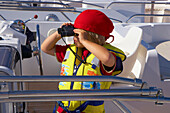 Kinder auf Hausboot auf dem Mikolajki-See, Masurische Seenplatte, Mazurskie Pojezierze, Mikolajki (Nikolaiken), Masuren, Ostpreußen, Polen, Europa