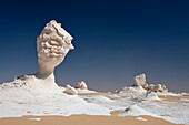 Formationen aus Kalkstein in Nationalpark Weisse Wueste, Aegypten, Libysche Wueste