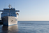 Kreuzfahrtschiff MS Delphin Voyager (Delphin Kreuzfahrten) an Pier am Tejo Fluss, Lissabon, Portugal, Europa