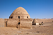 Grab-Bauten in Al Qasr in Dakhla Oase, Libysche Wüste, Ägypten