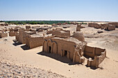 Nekropole von al-Bagawat mit Grabkapellen in Kargha Oase, Libysche Wüste, Ägypten