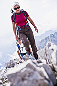 Paar im Aufstieg zur Rumer Spitze, Innsbruck, Karwendel, Tirol, Österreich