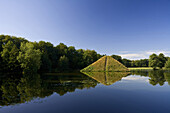 Pyramid in the Pyramide Lake in the grounds of Branitz castle, Fürst Pückler Park near Cottbus, Brandenburg, Germany, Europe