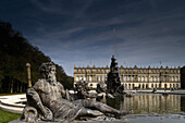 Springbrunnen vor Schloss Herrenchiemsee, Chiemsee, Chiemgau, Oberbayern, Bayern, Deutschland, Europa