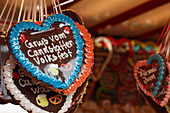 Gingerbread hearts, Cannstatter Volksfest, Stuttgart, Baden-Wurttemberg, Germany
