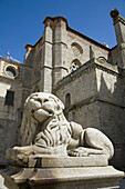 Lion statue and Cathedral (12th-15th century,  oldest Gothic Cathedral in Spain),  Avila (city added to the Unesco´s World Heritage List in 1985),  Castilla-Leon,  Spain
