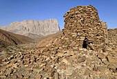 5000 year old stone tomb at Al Ayn,  Hajar al Gharbi Mountains,  Al Dhahirah region,  Sultanate of Oman,  Arabia,  Middle East