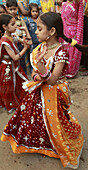 India,  Rajasthan,  Udaipur,  wedding party,  dancing girls