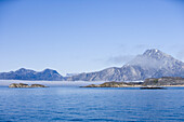 Meer und Berge an der Küste, Nuuk, Kitaa, Grönland