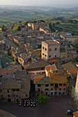 Blick von oben auf die Altstadt, San Gimignano, Toskana, Italien, Europa