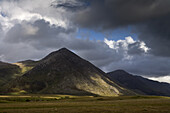 Landschaft im Connemara Nationalpark, Connemara, Co. Galway, Irland, Europa