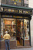 Shop for devotional objects near Plaza Mayor, Madrid, Spain