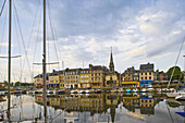 Vieux Bassin  Old Port), Honfleur. Calvados, Basse-Normandie, France