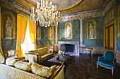 Sitting-room in the Château  castle) d´Ô, Pays d´Argentan. Orne, Basse-Normandie, France